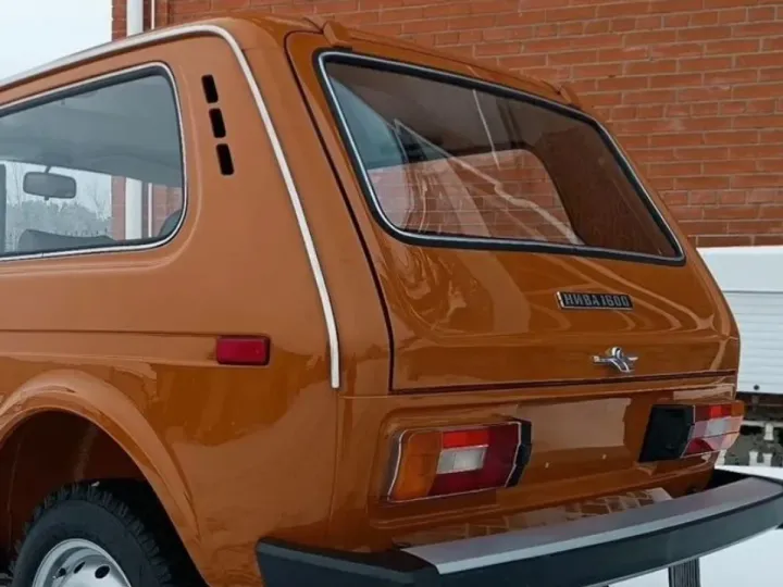В Бельгии начались торги за Lada Niva 1991 года выпуска: не так и дорого