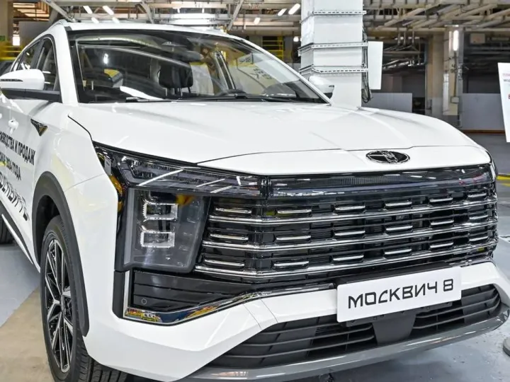 В РФ будут продавать полноприводную версию кроссовера «Москвич 8»