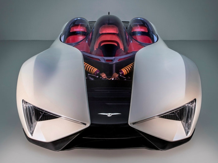 Китайцы удивили Женеву гибридным суперкаром с шестью моторами