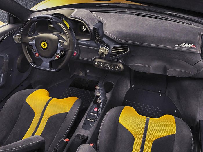 Ferrari показала самый мощный открытый суперкар