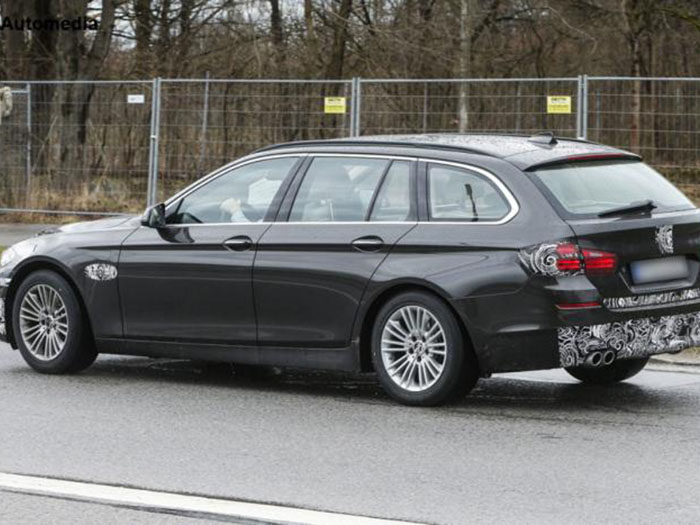 BMW готовит обновленную «пятерку» универсал