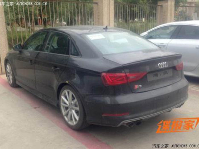 Седан Audi S3 доехал до Китая