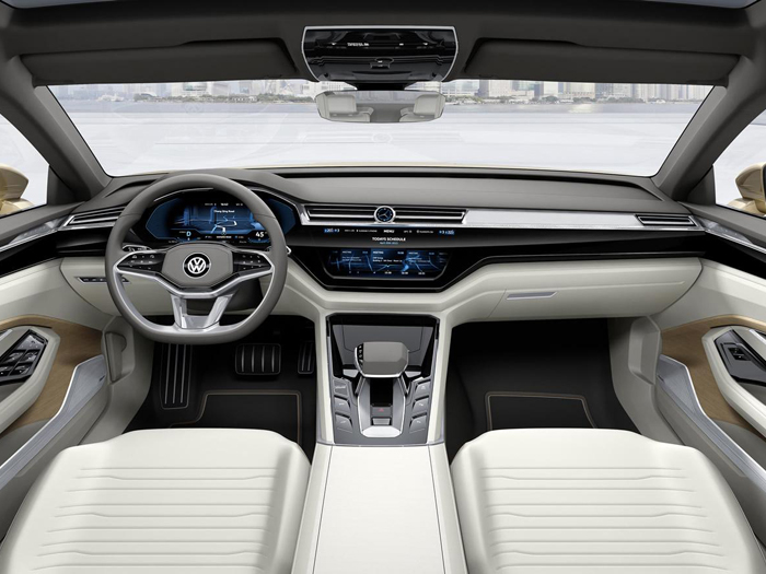 Volkswagen представил предтечу нового Passat CC