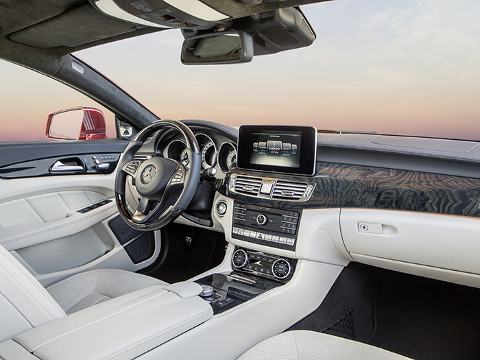 Обновленный Mercedes-Benz CLS: еще технологичнее