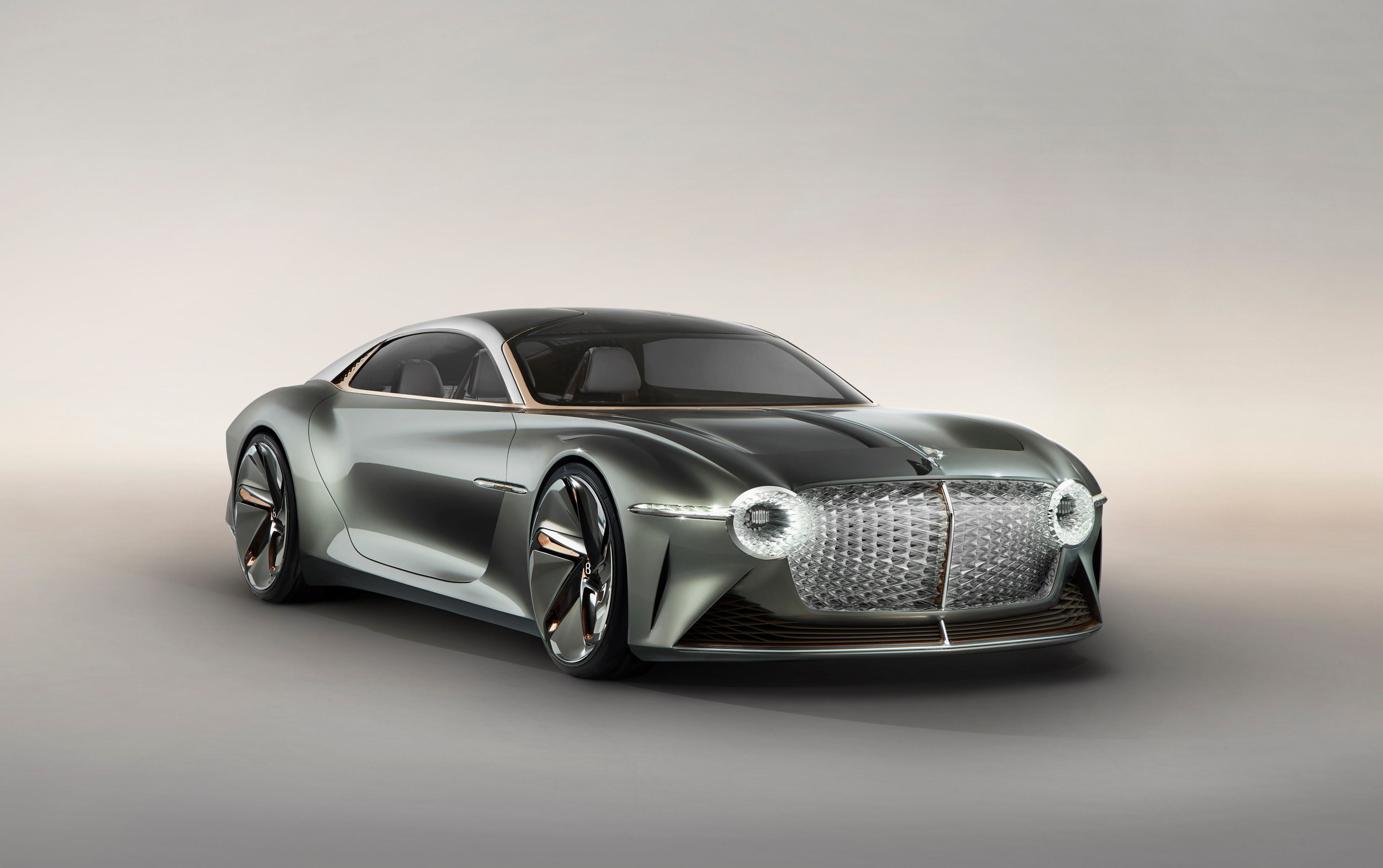 В честь столетия Bentley представила концепт EXP 100 GT