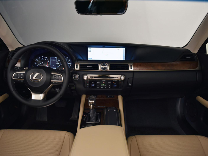 Lexus представил обновленный GS с 2-х литровым мотором