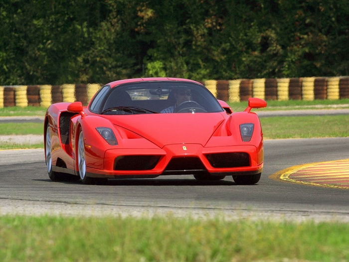 Легендарный Ferrari Enzo оценили почти в 4 миллиона долларов