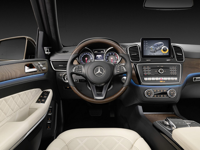 Mercedes-Benz рассекретил новый GLS