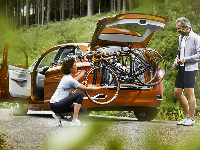 BMW Active Tourer Outdoor: гибрид с передним приводом