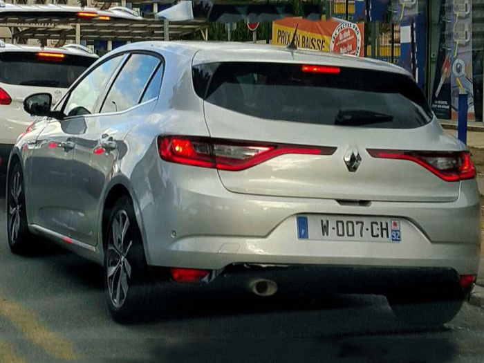 Renault вывела Megane на дорожные тесты в Европе