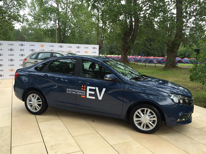 АВТОВАЗ представил электрическую Lada Vesta