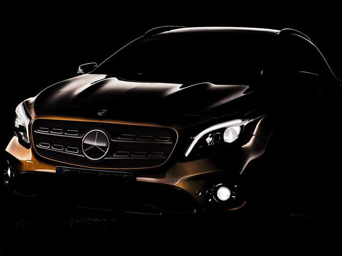 Mercedes-Benz показал первый тизер обновленного GLA 