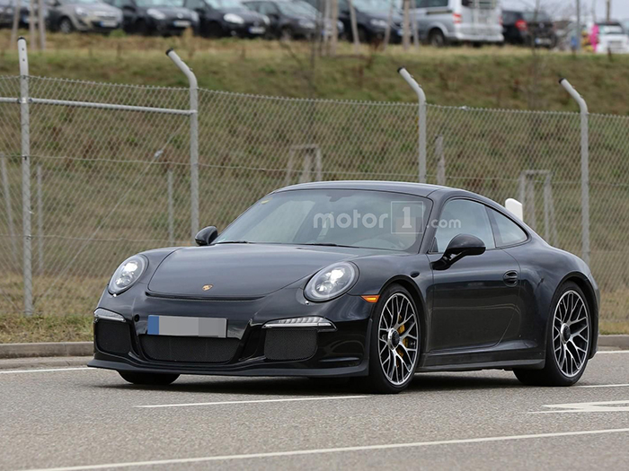 Porsche 911 R рассекречен раньше премьеры