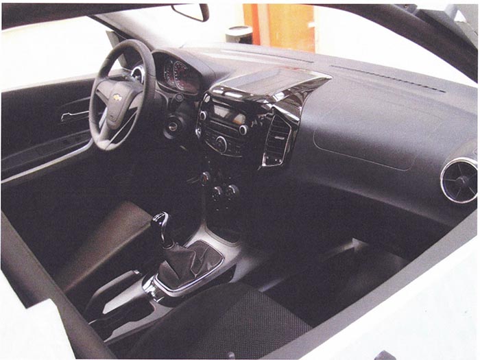 Рассекречен серийный интерьер новой Chevrolet Niva