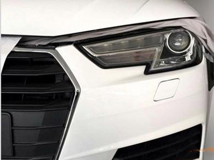 Рассекречен интерьер новой Audi A4 