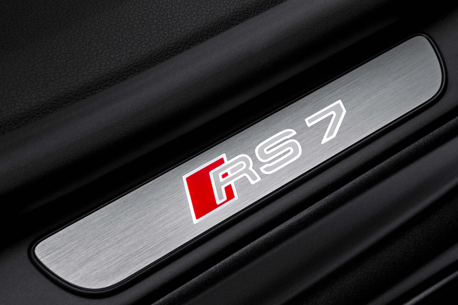 В Audi приступили к испытаниям нового RS7