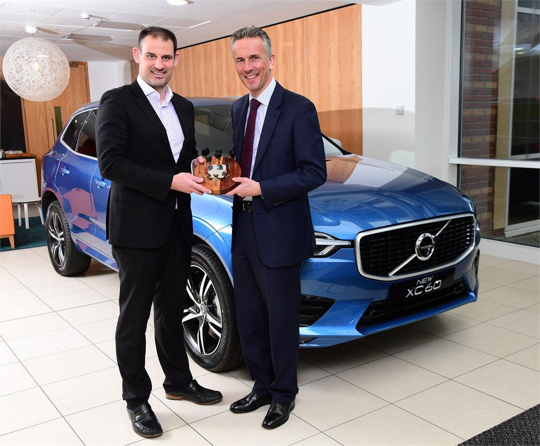Volvo XC60 получил премию «Автомобиль года» в Британии