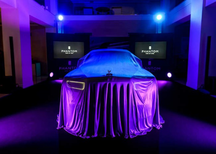 В России презентовали новое поколение Rolls-Royce Phantom