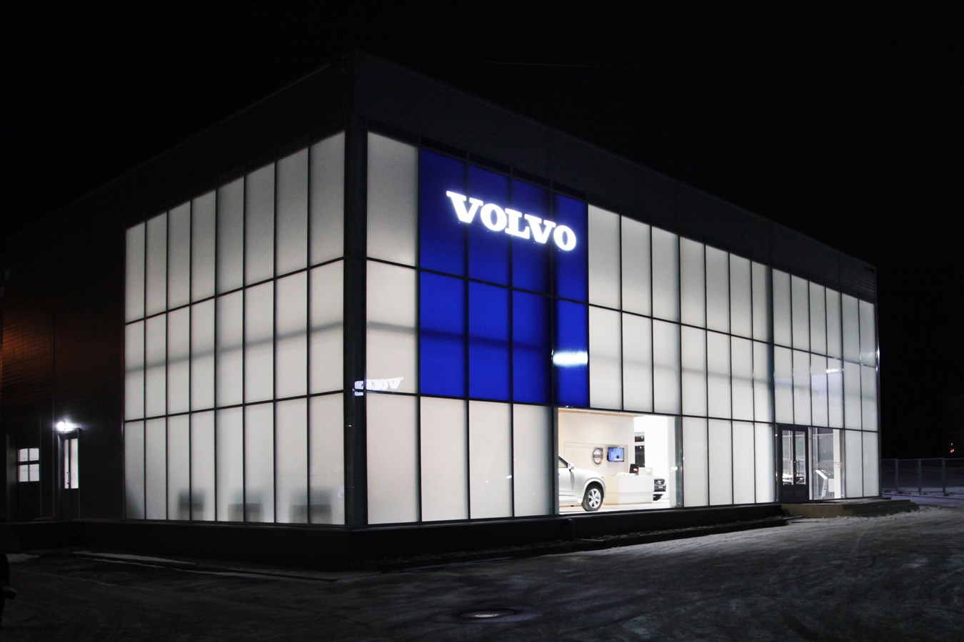 Volvo ищет новых партнеров в России для открытия автосалонов