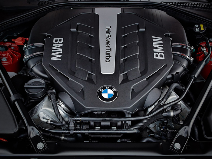 BMW объявила российские цены на обновленную 6-ю серию