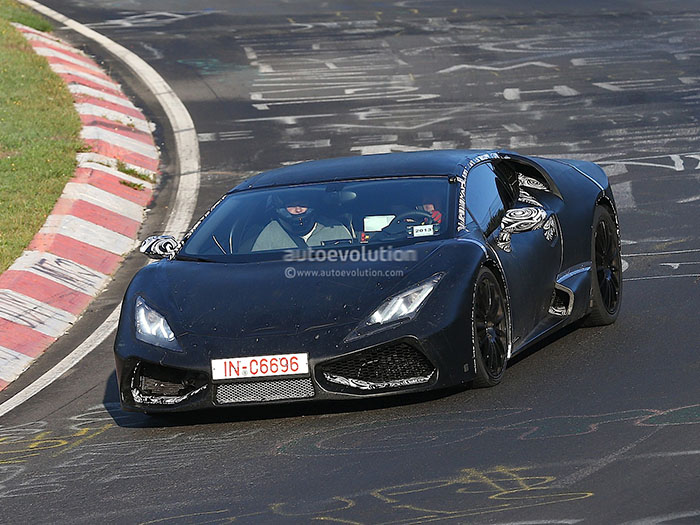 В Lamborghini определились с именем нового суперкара