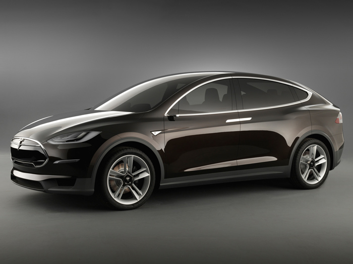Tesla подтвердила выход Model X в сентябре этого года