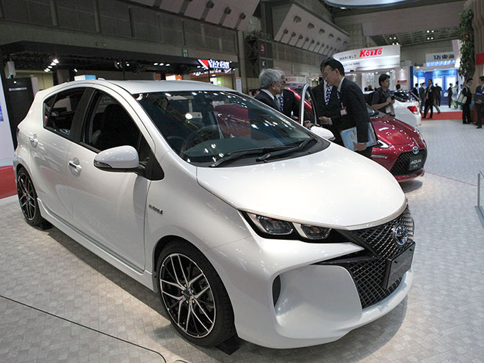 Toyota сделает Prius для Lexus
