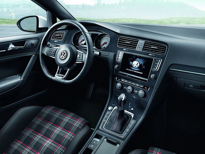 VW Golf GTI: мощнее и быстрее