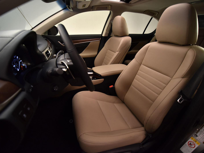 Lexus представил обновленный GS с 2-х литровым мотором