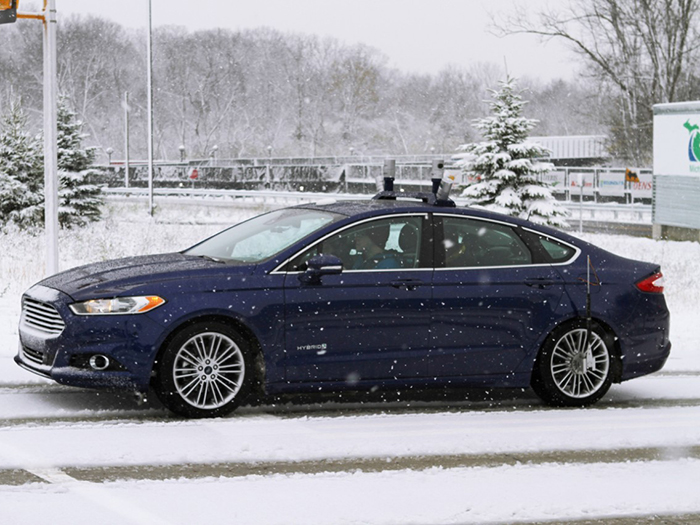Ford начал тесты автономных систем в снежную погоду