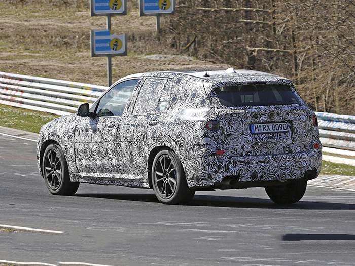 BMW начала тесты нового поколения кроссовера X3