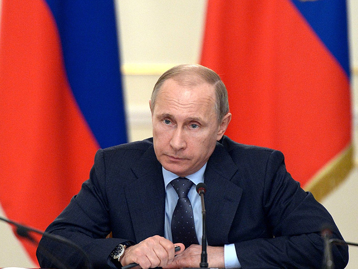 Владимир Путин поручил Генпрокуратуре разобраться с качеством топлива