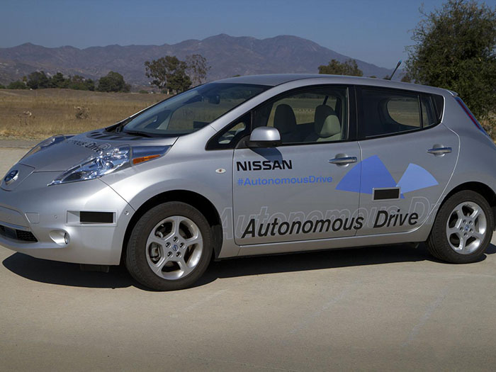 Nissan планирует захватить нишу «автопилотов»