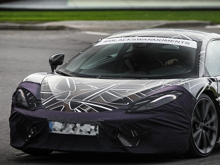 McLaren приоткрыл завесу тайны над новым суперкаром
