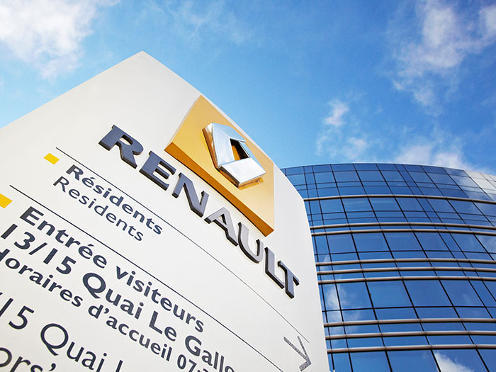 Renault больше не хочет в премиум