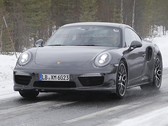 Обновленный Porsche 911 Turbo S представят осенью 