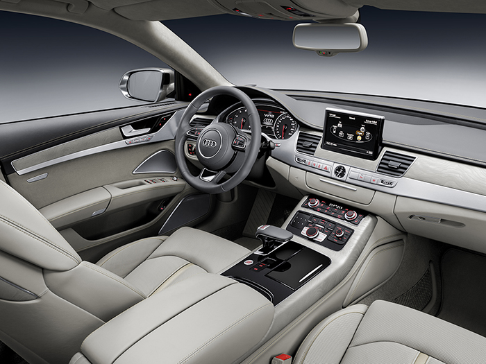 Audi рассекретила обновленную A8