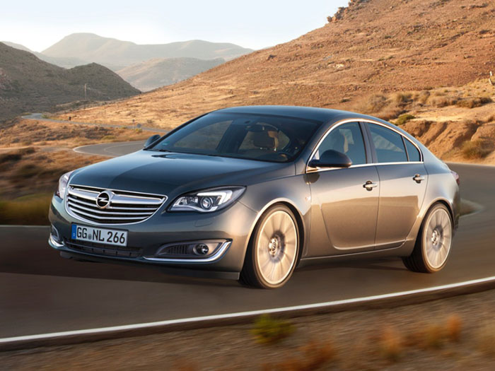 Opel Insignia получила новые моторы