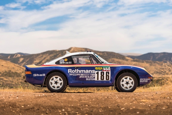С аукциона продадут Porsche, участвовавший в ралли Париж-Дакар