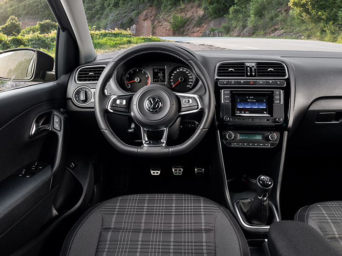 Volkswagen представил спортивную версию седана Polo 