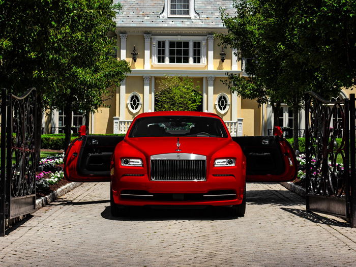 Rolls-Royce представил самую мощную модель в своей истории 