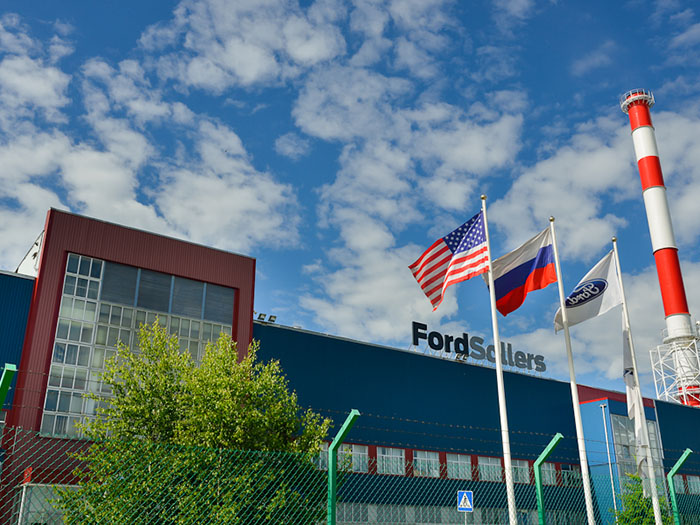 На российском заводе Ford началась забастовка