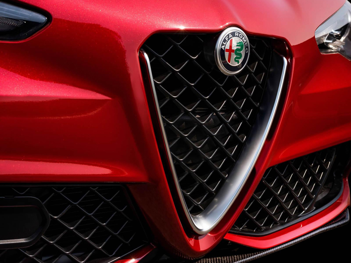 Alfa Romeo готовит конкурента Mercedes-Benz E-класса