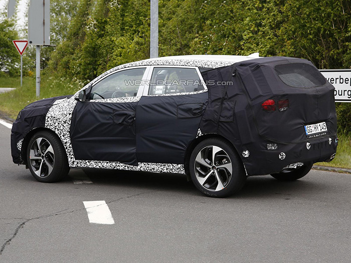 Hyundai тестирует новый ix35 на Нюрбургринге