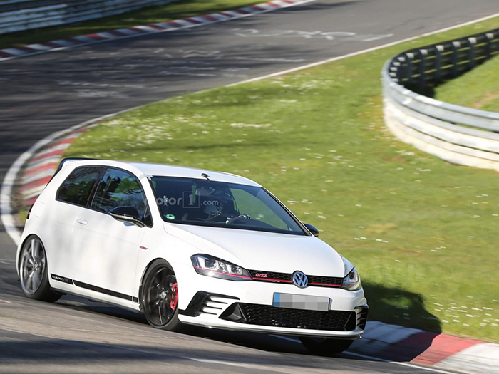 Volkswagen Golf получит двигатель мощностью 310 л.с.