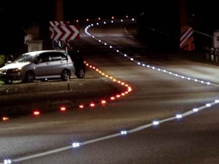 Разметку на дорогах подсветят светодиодами