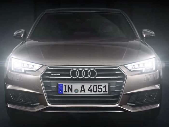 Audi представила матричные фары для нового А4