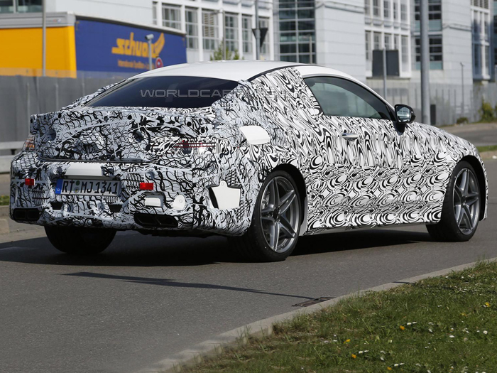Mercedes-Benz готовит конкурента BMW M4