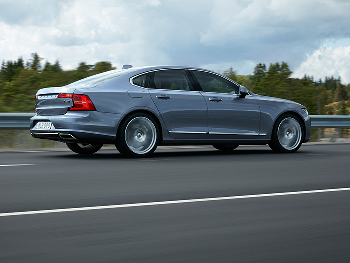 Volvo официально рассекретила седан S90