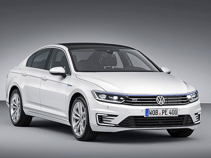 Volkswagen объявил российские цены на новый Passat